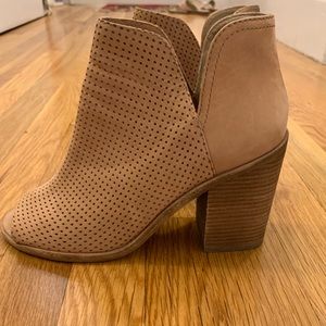 Steve Madden peep toe leather heeled booties ( 8)